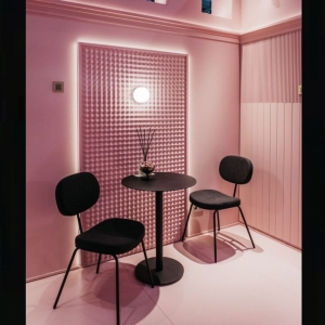 W117 панель в интерьере